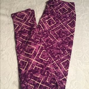 Lularoe leggings, white diamond on purple floral